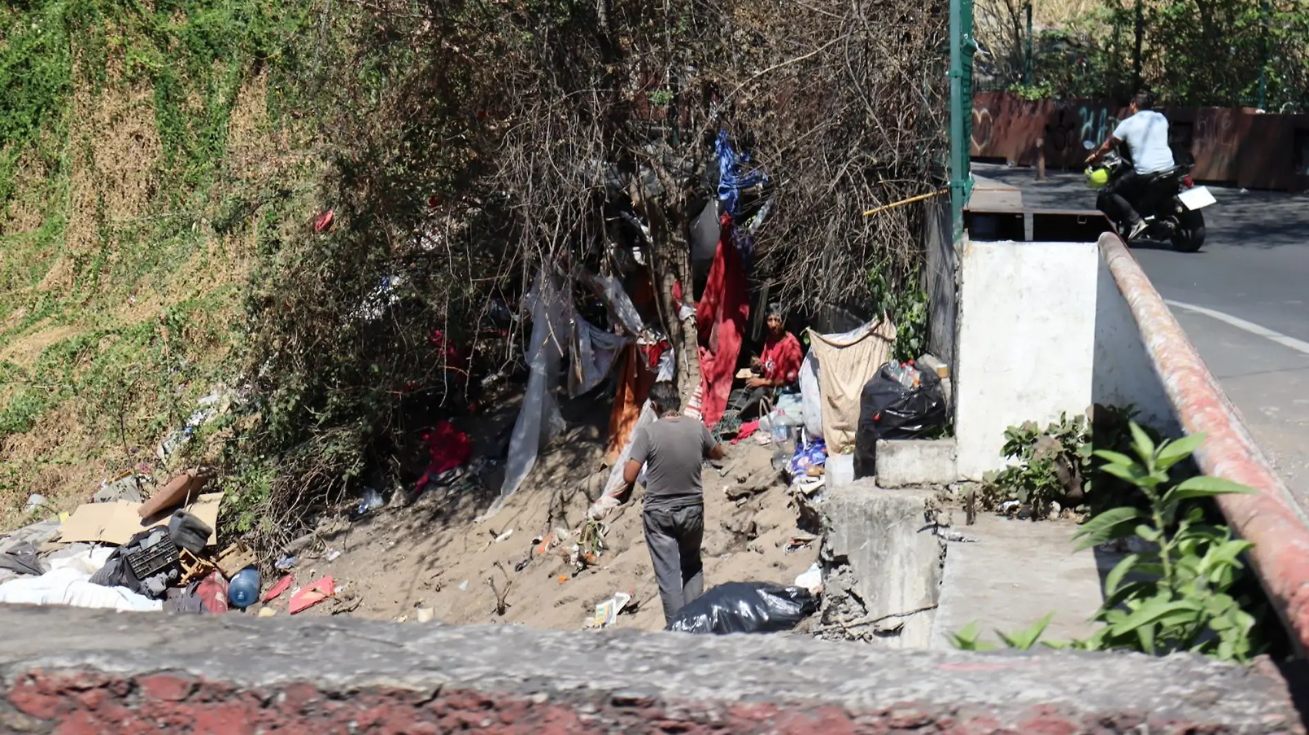 Indigentes-barranca-luis-flores