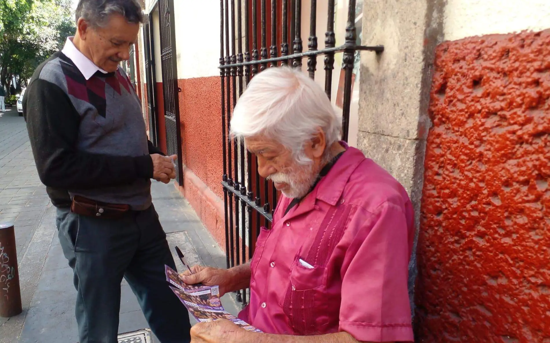 raymundo-vendedor-lotería-