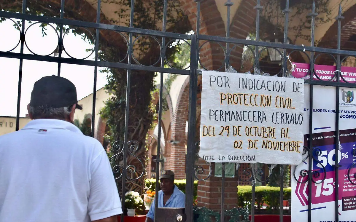 cierre-panteón-de-la-paz