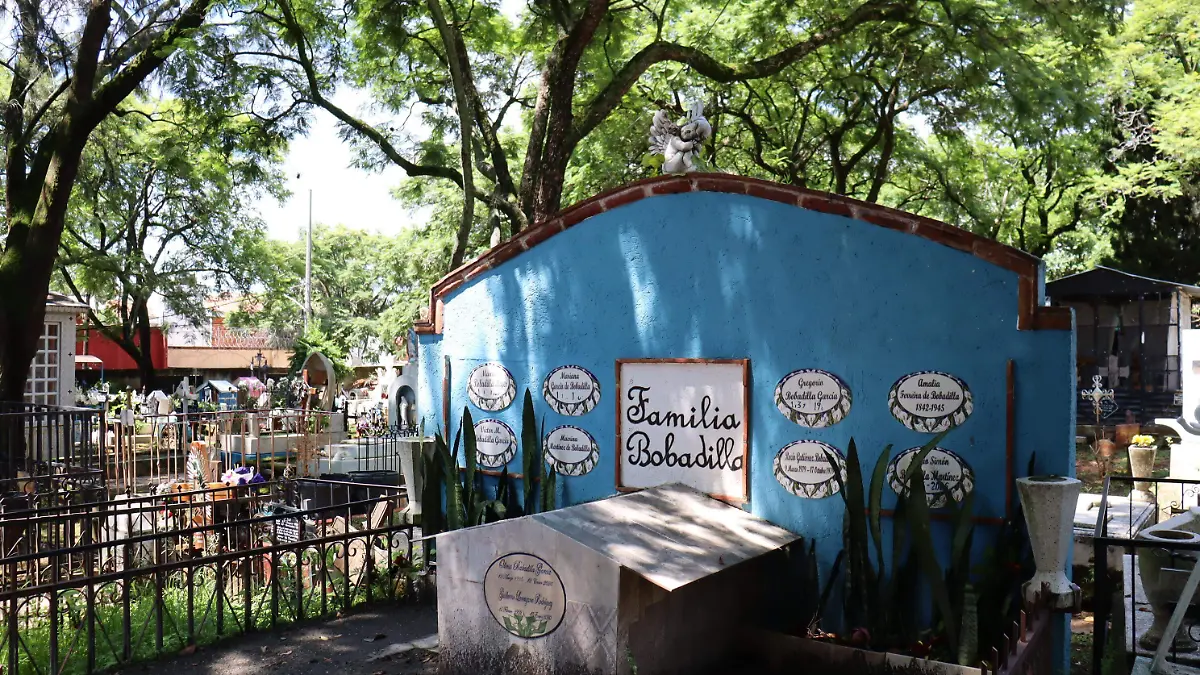panteón-de-tlaltenango-luis-flores