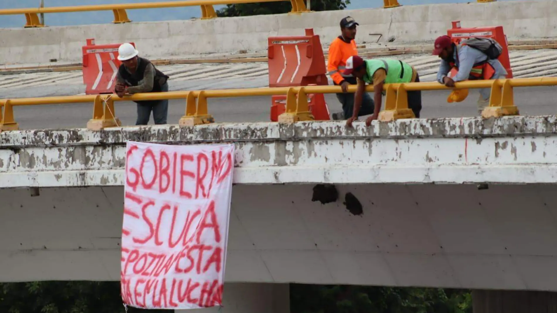 Trabajadores-paran-Obras-La-Pera