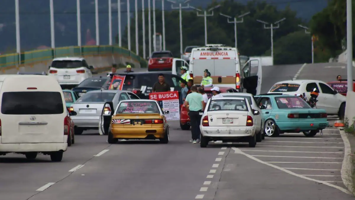 bloqueo-vial-autopista-méxico-cuernavaca-paloma-de-la-paz