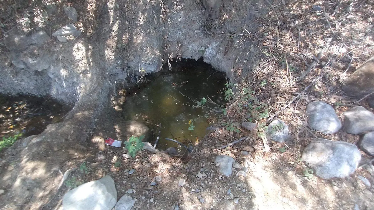 pocitos-de-agua-la-mezquitera