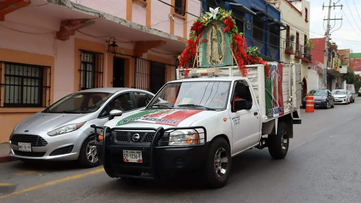 peregrinos-virgen-guadalupe-luis