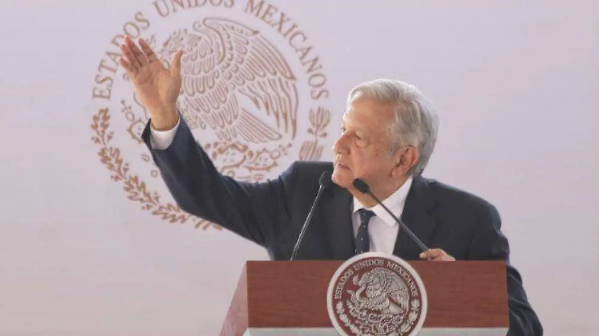 amlo gam ROBERTO HERNANDEZ
