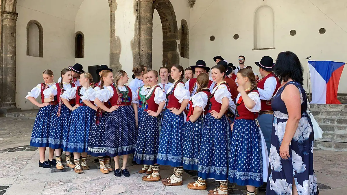 intercambio-cultural-danza-r (3)