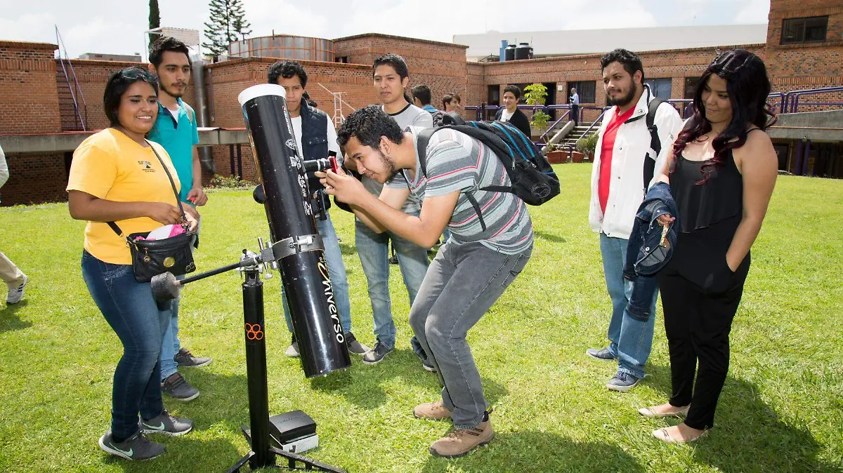 Taller de telescopios estudiantes CIICAp