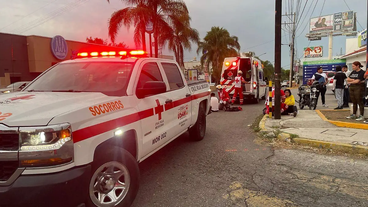 motociclista-cruz-roja-accidente (2)