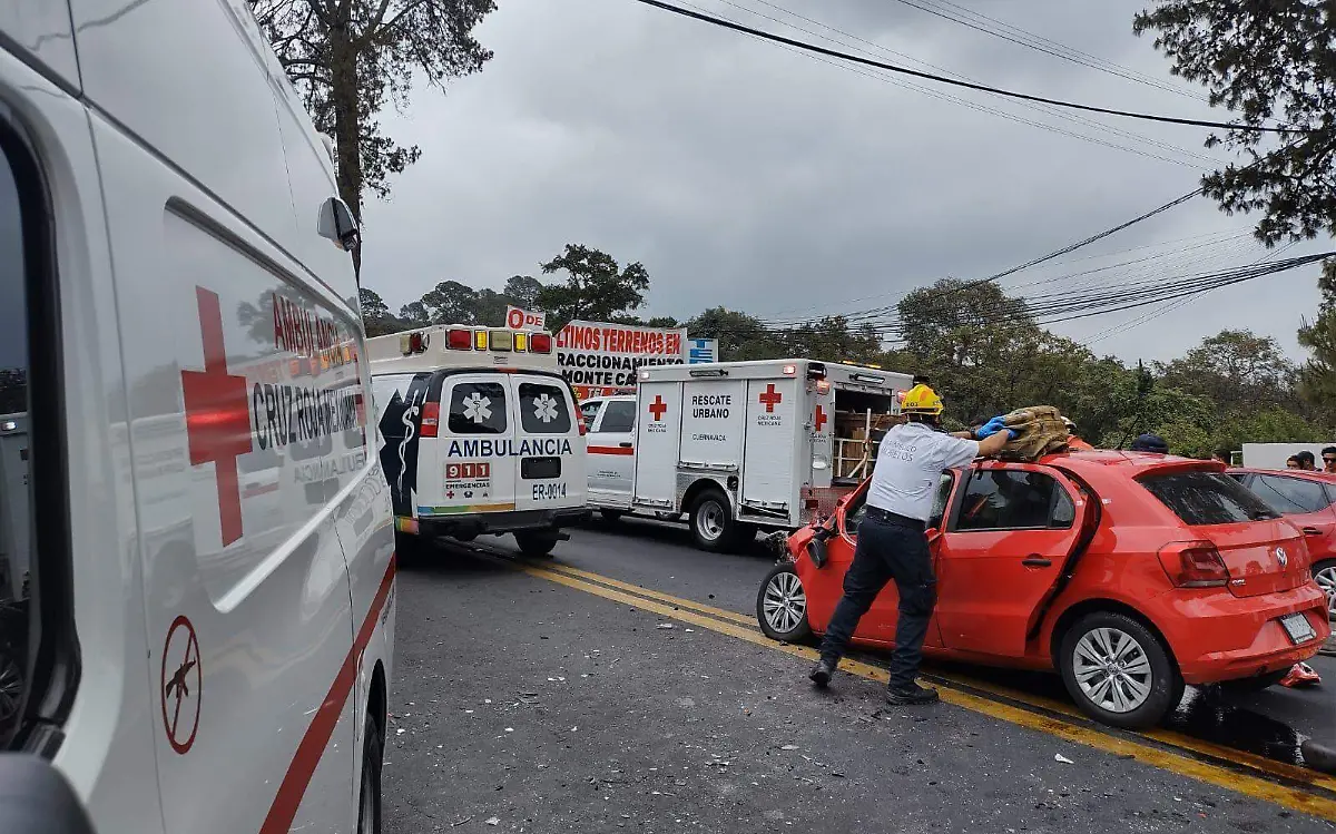 accidente en la carretera federal a mexico real montecasino (1)