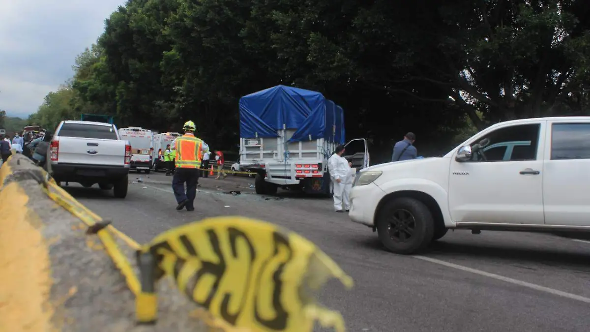 accidente-mexico-cuernavaca-agustin4
