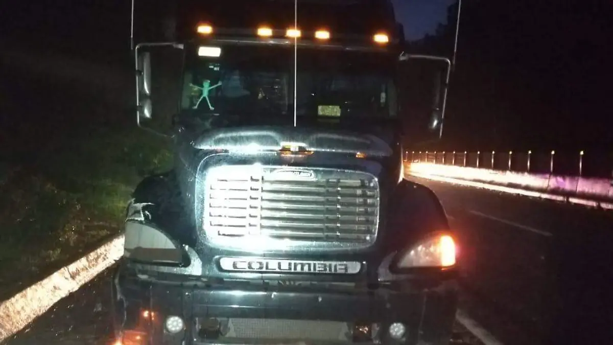 Volcadura en la México Cuernavaca (3)