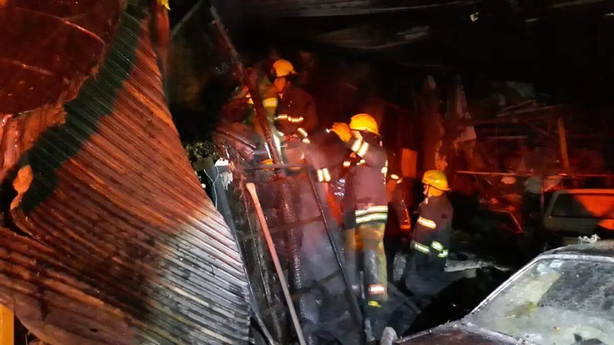 Incendio en la colonia Universo (4)