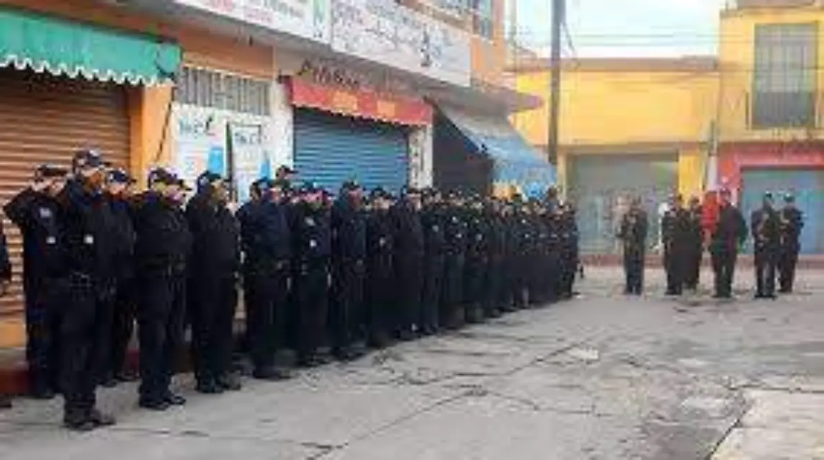 De los 300 elementos con que contaba el municipio, actualmente sólo vigilan poco más de 200 Archivo