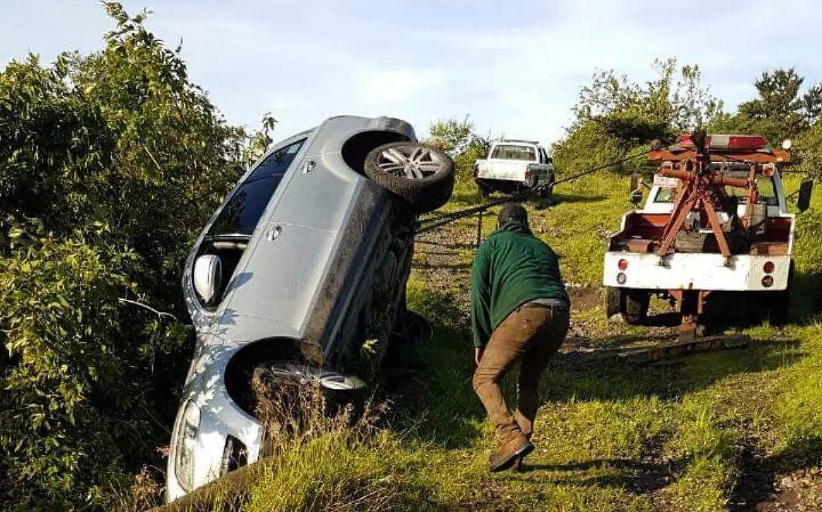 El carro fue volcado en camino a HuexcaCortesía