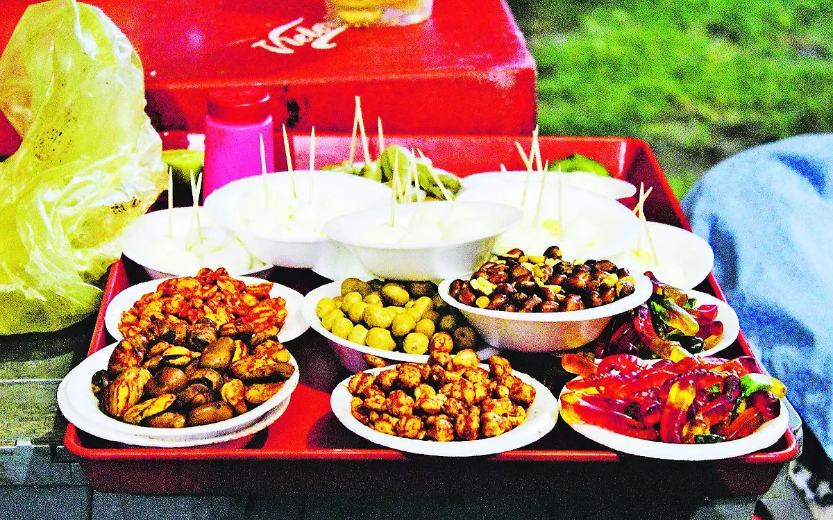 Botanas que se venden en las corridas de toros. Mazatepec, Morelos