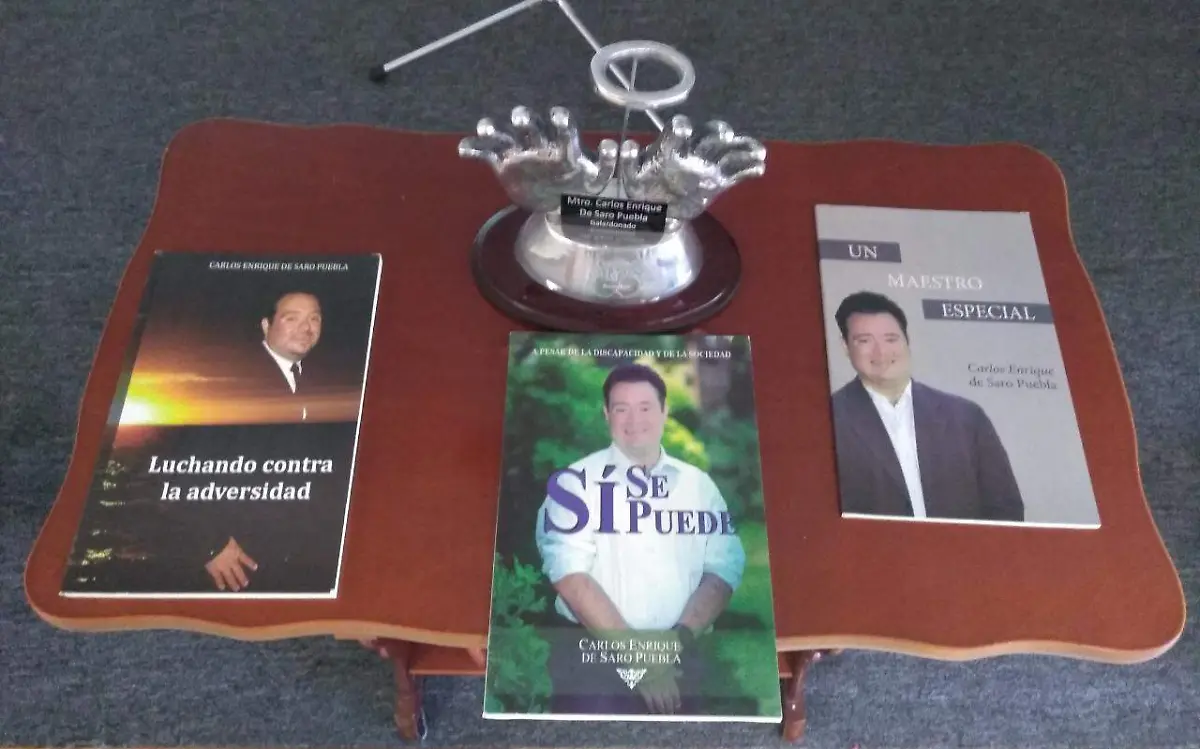 "Luchando contra la adversidad", "Sí se puede" y "Un maestro especial"; obras de Carlos Enrique de Saro Puebla