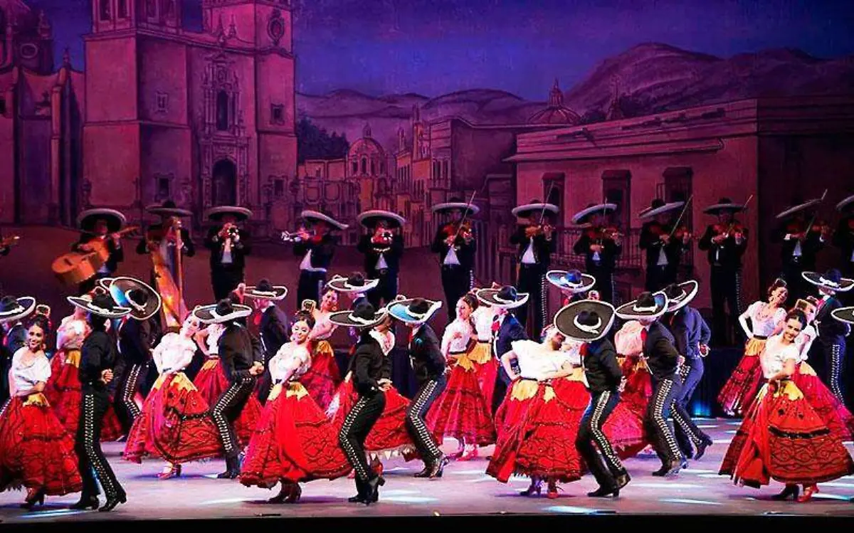 ballet-folklorico-amalia-hernandez-1