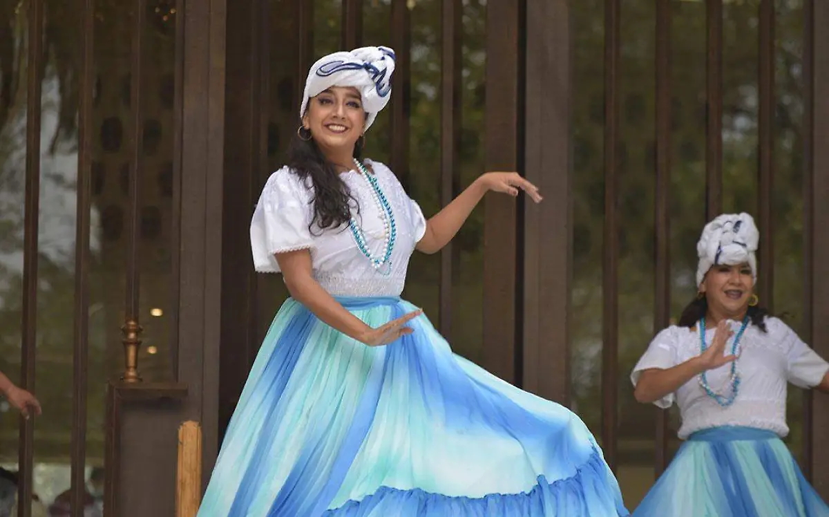 presentacion-danza-dos-raices-3