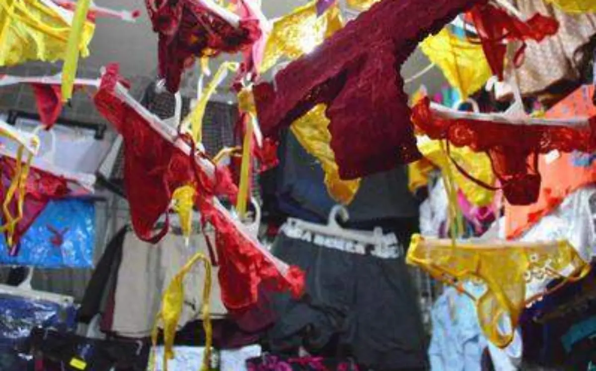 La ropa interior de color rojo y amarillo es una de las prendas más vendidas