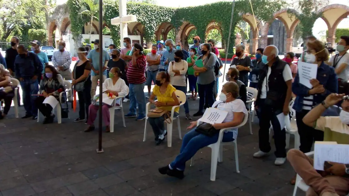 Saqueos en el panteon de la paz H