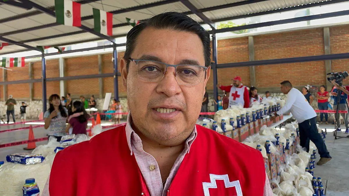 AGUS-F9E Hasta 15 casos de dengue atiende diariamente la Cruz Roja delegación Morelos. Informó el delegado estatal, José Luis Alquicira. (2)