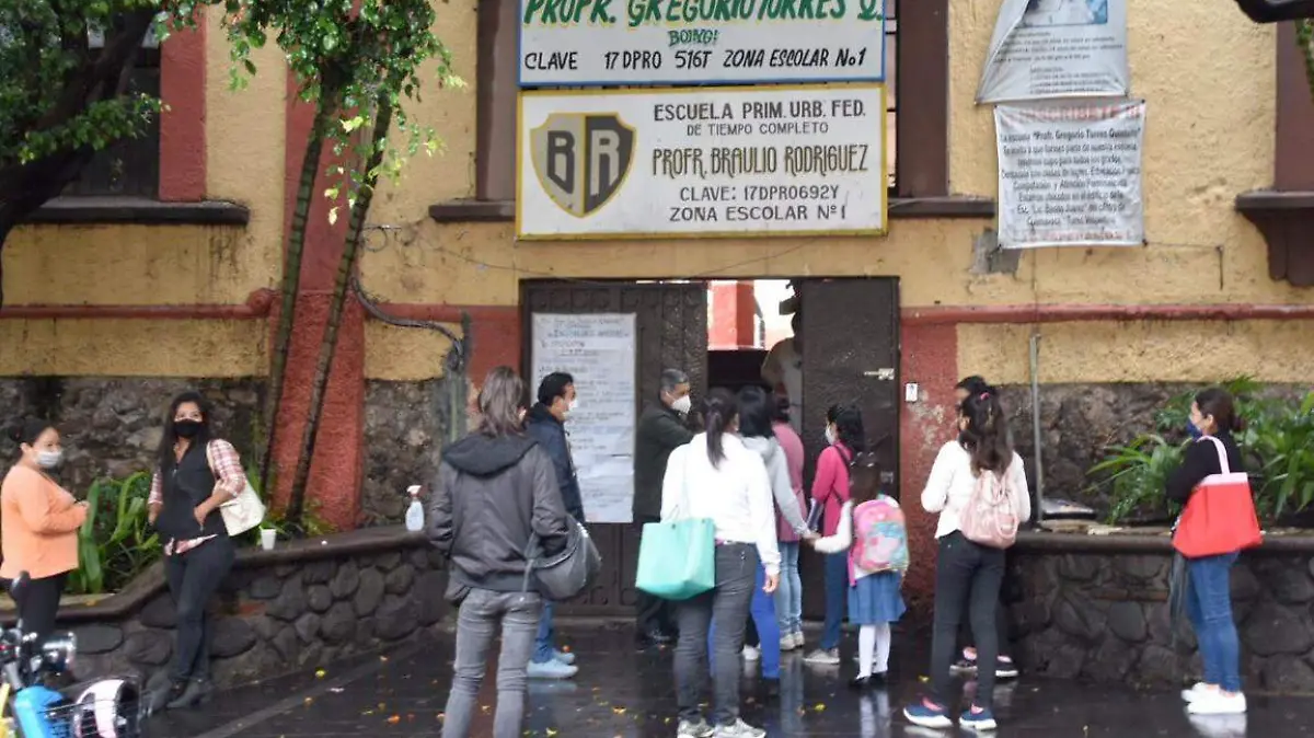 más-estudiantes-van-a-clases-presenciales