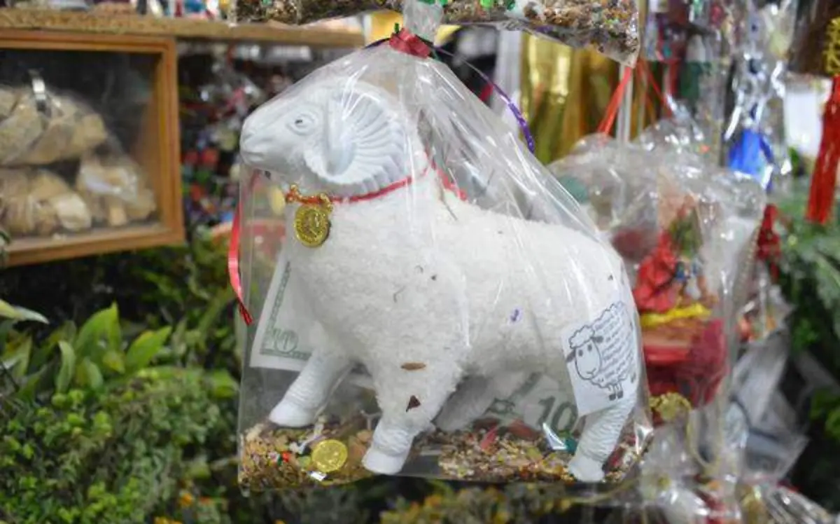 En este local hay una gran variedad de artículos para recibir el año