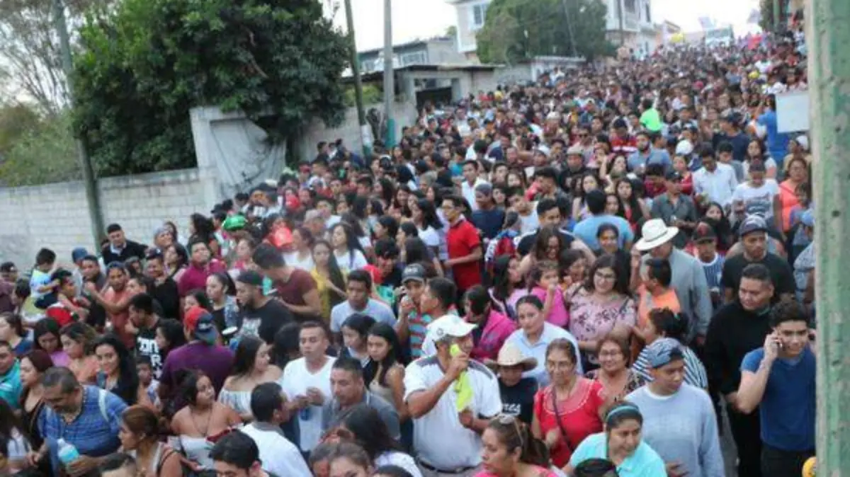 Celebraron el 30 aniversario de la comparsa La ChanclaAngelina Albarrán