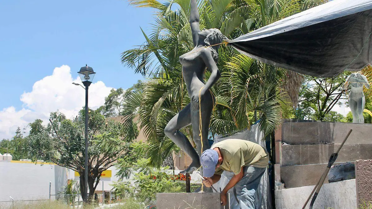 estatua-cinco-musas-avenida-
