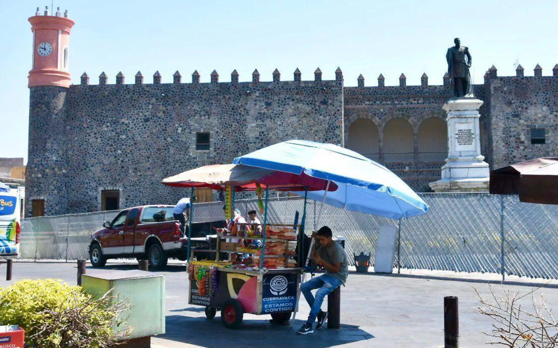 comercio-ambulante-palacio-cortés