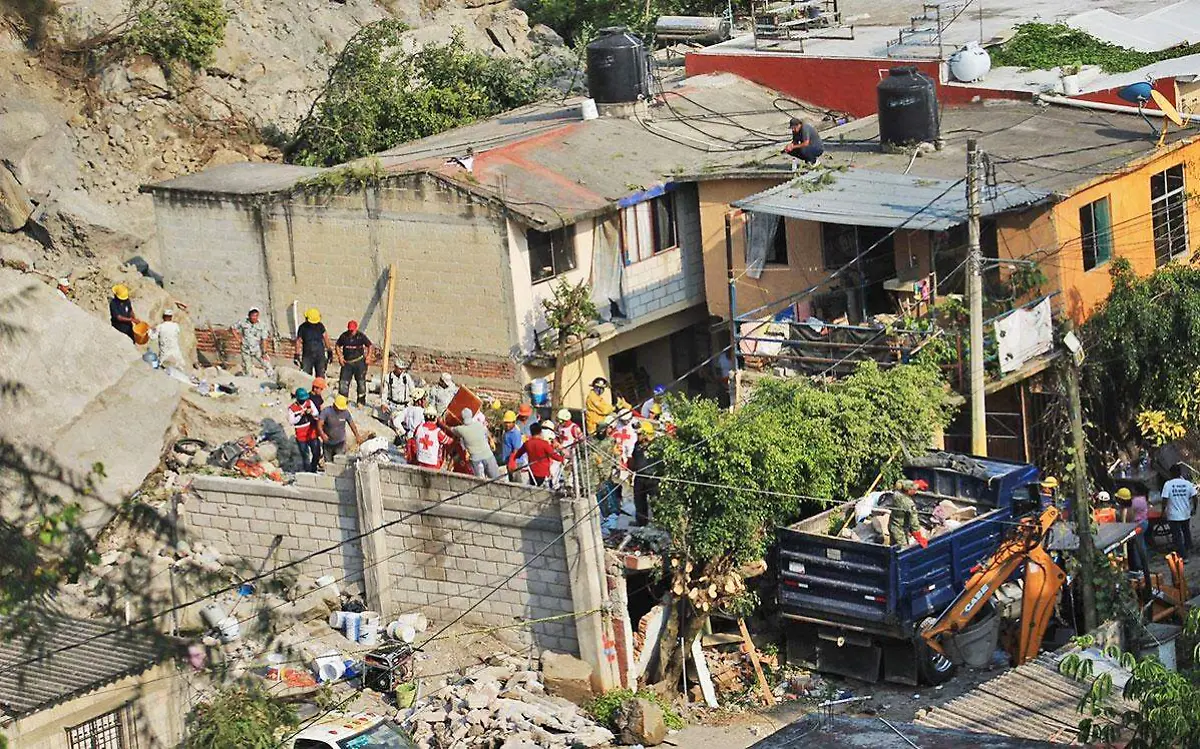 desgaje-paredon-los-pilares