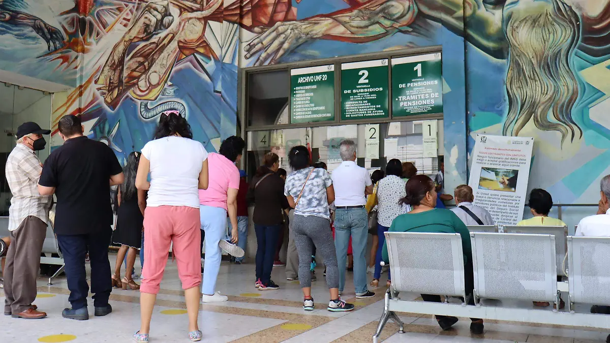 LUIS-F4E Se alistan autoridades de salud para la vacunación contra la influenza archivo. (3)