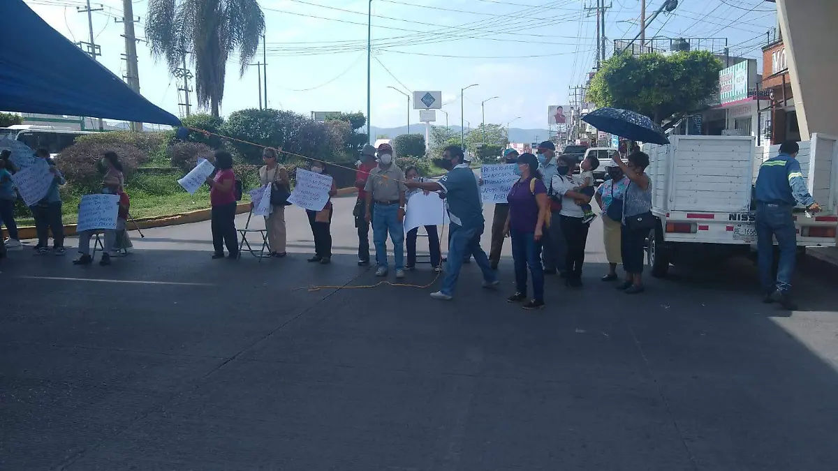 manifestacion-en-bulevar-cuauhnahuac2