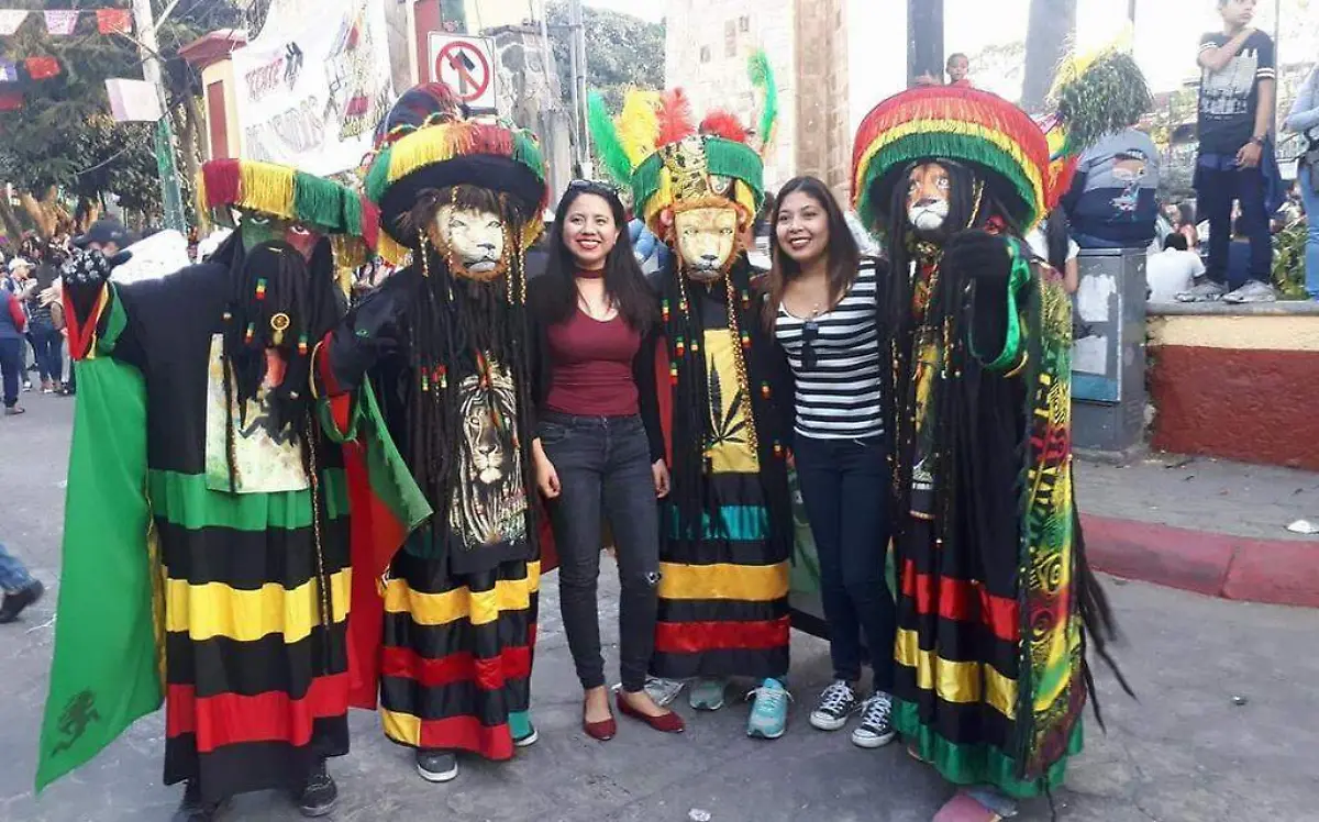 Se imponen en carnavales los chinelos rastas