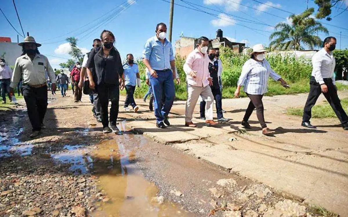 recorrido-gobernador-calles-dañadas