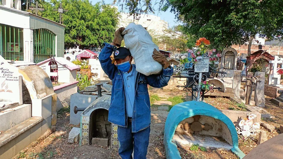 Jiutepec-mantto-panteones