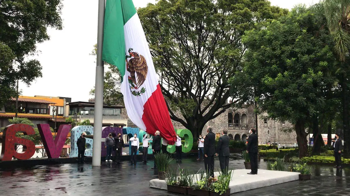 000 Isamiento bandera