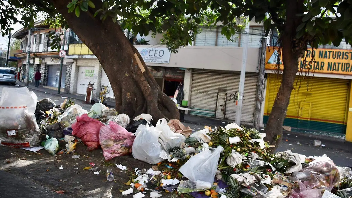 calles-llenas-de-basura-froylán