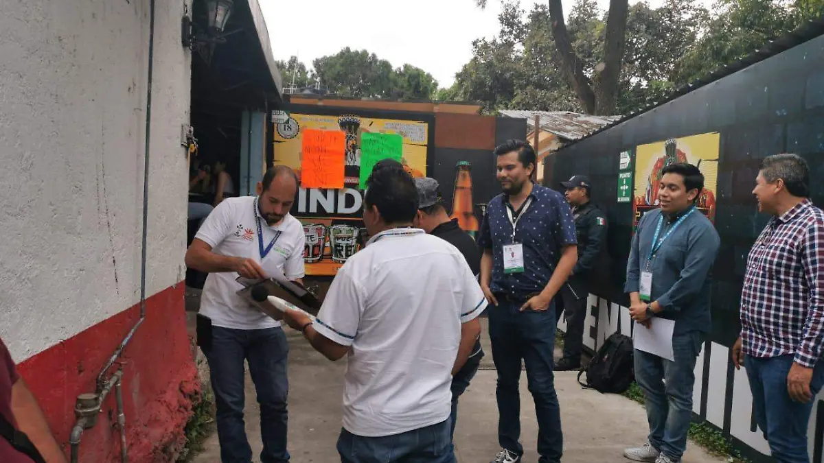Clausura de dos negocios en avenida Universidad por ruido (2)