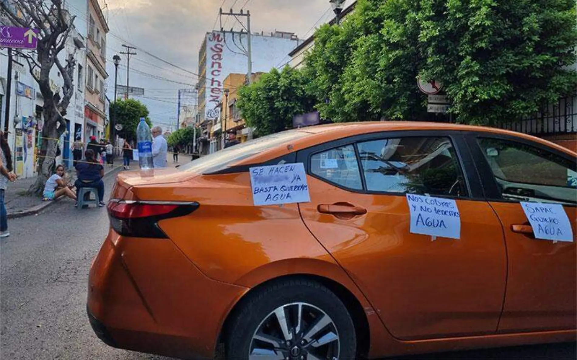 bloqueo-falta-de-agua-centro-cuernavaca-valeria-diaz