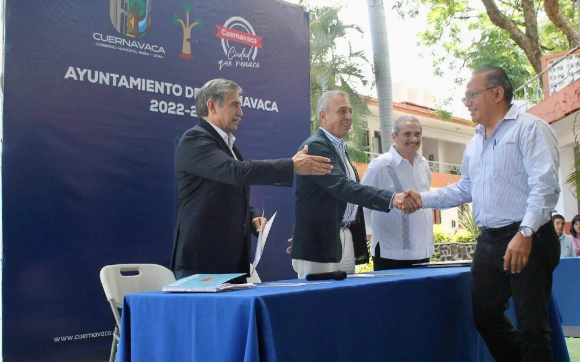 entrega-simbolica-escrituras-predios-cuernavaca-foto-agustin-espinoza