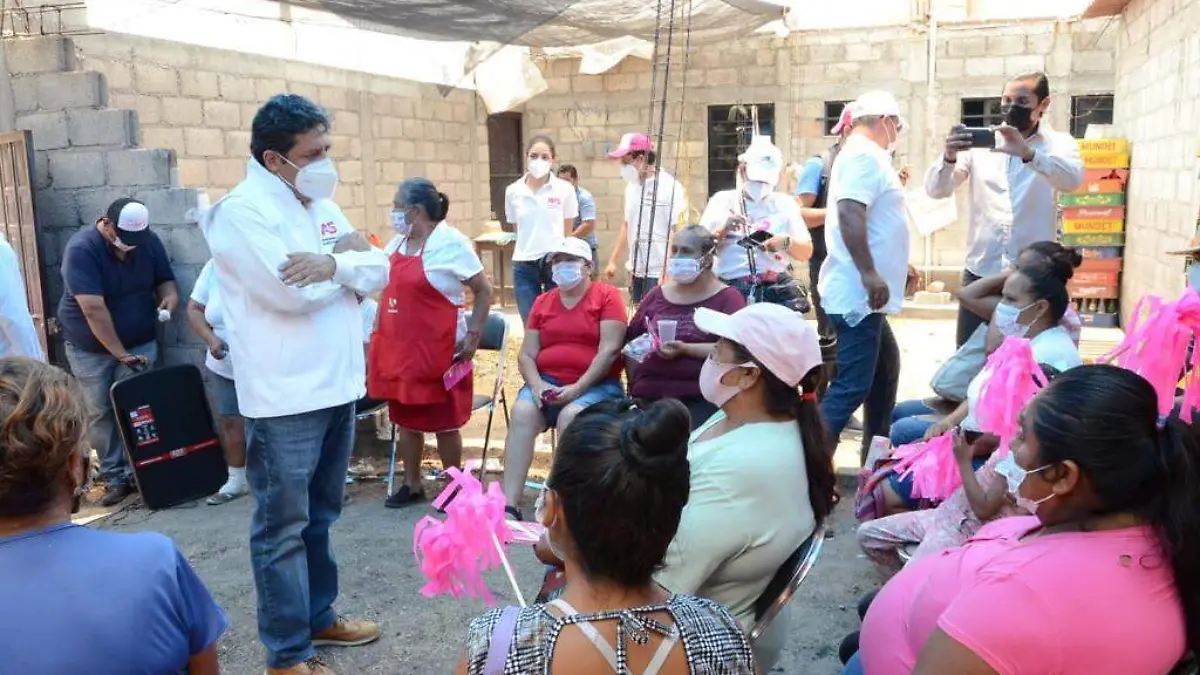 matias-nazario-en-recorrrido-por-colonias-de-cuernavaca