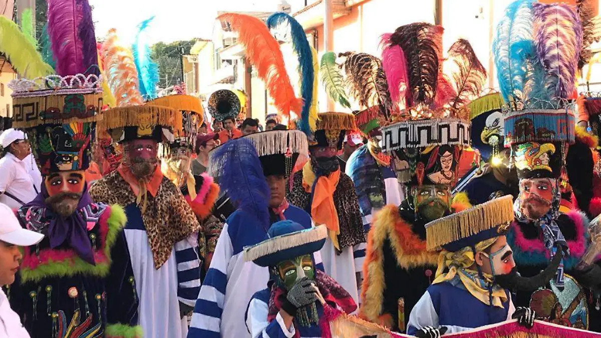 Encuentro de comparsas abarrota calles de Jiutepec