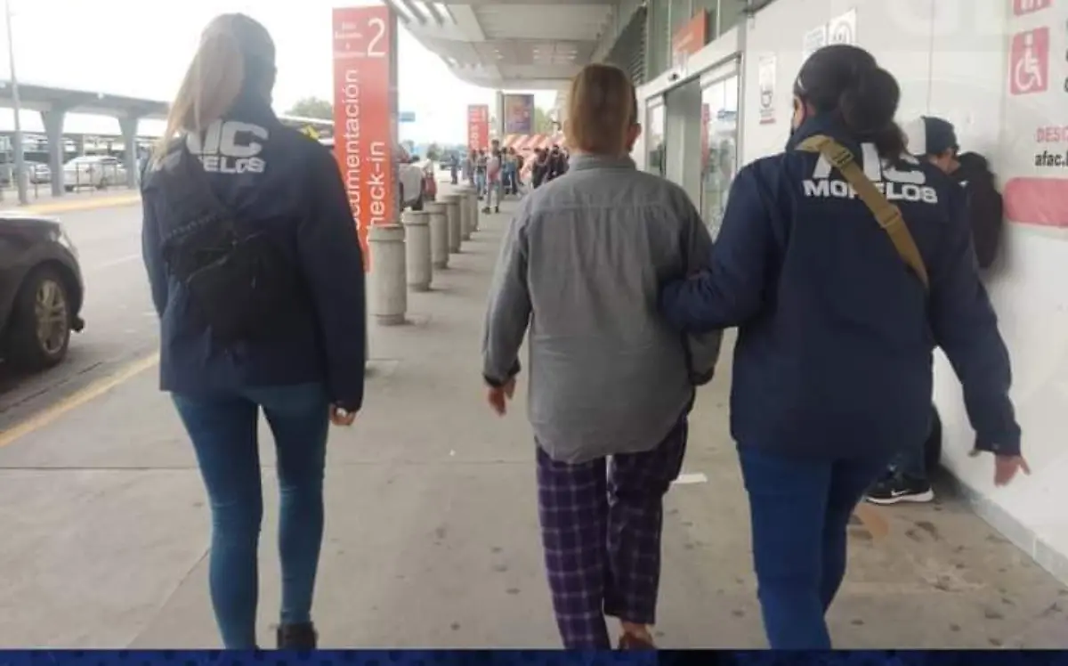 detienen-mujeres-cortesía