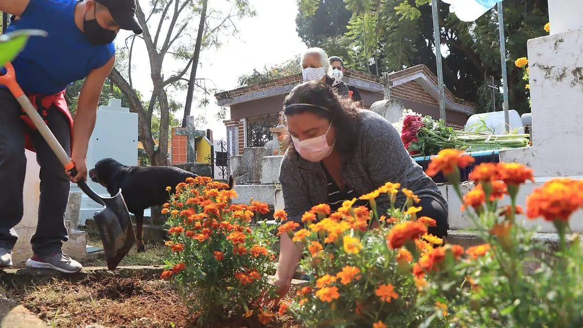 Ocotepec-Panteon-limpia
