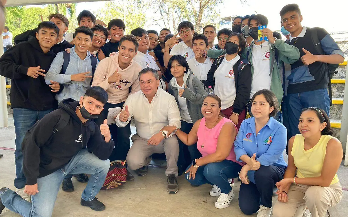 rafa-reyes-estudiantes-cortesía
