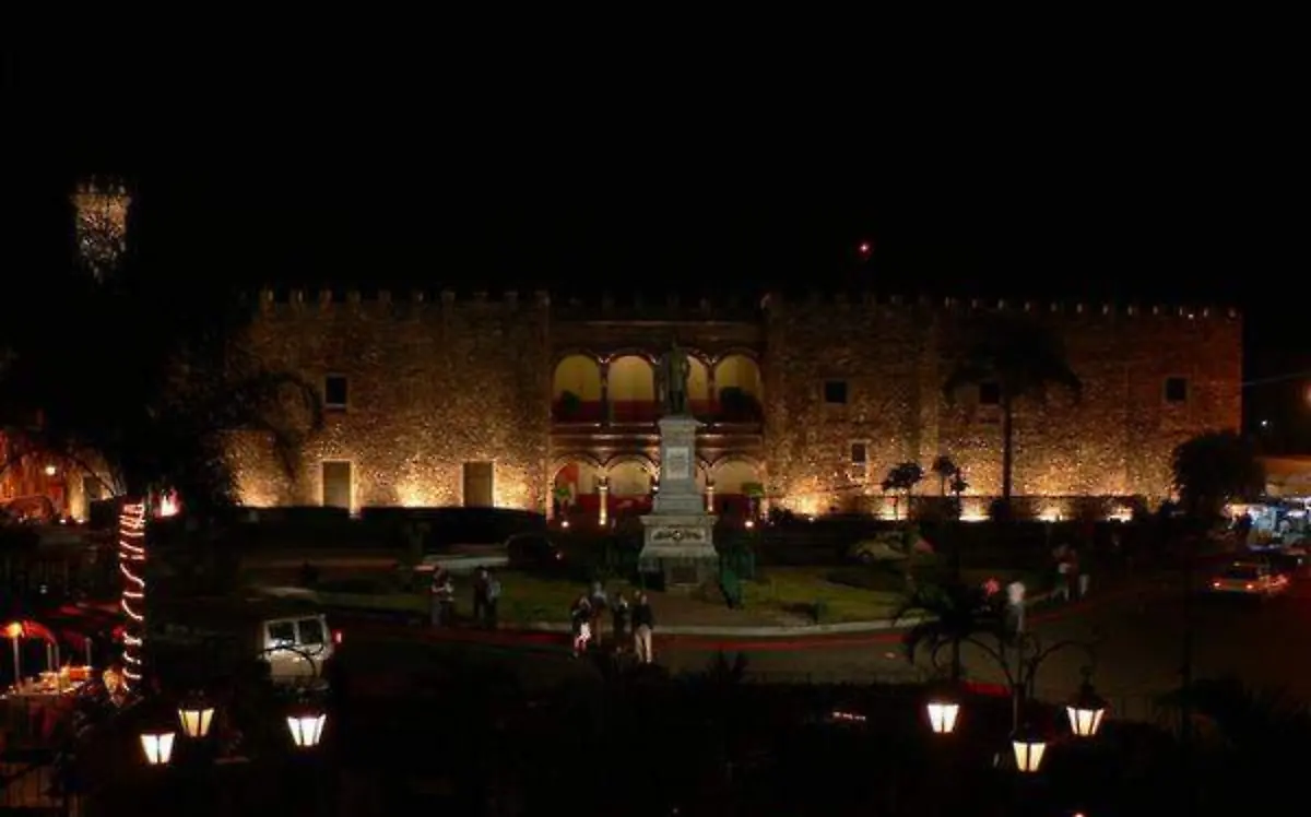 El Palacio de Cortes fue edificado en el siglo XVI por orden de Hernán CortesARCHIVO