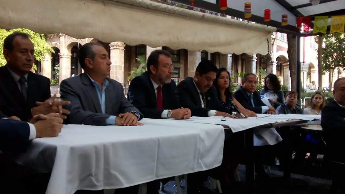 Abogados van contra reformas