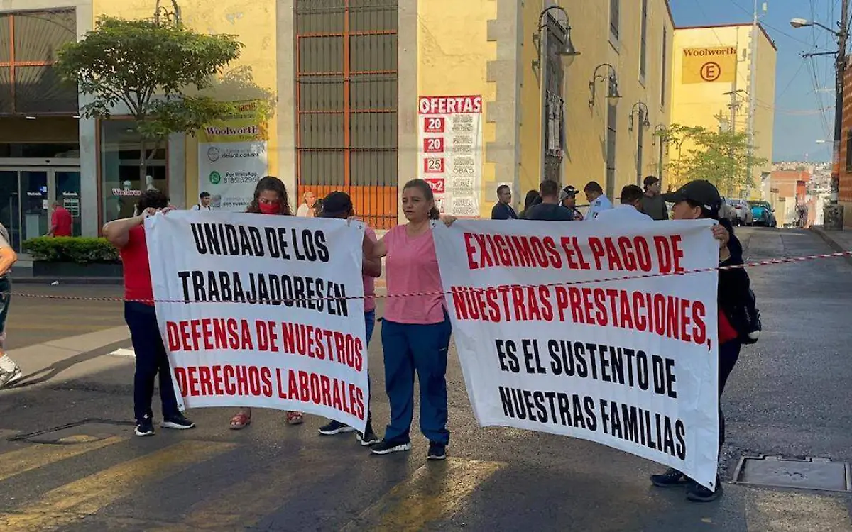 bloqueo-trabajadores-colegio-cristobal-colon-cuernavaca-1-froylan-trujillo