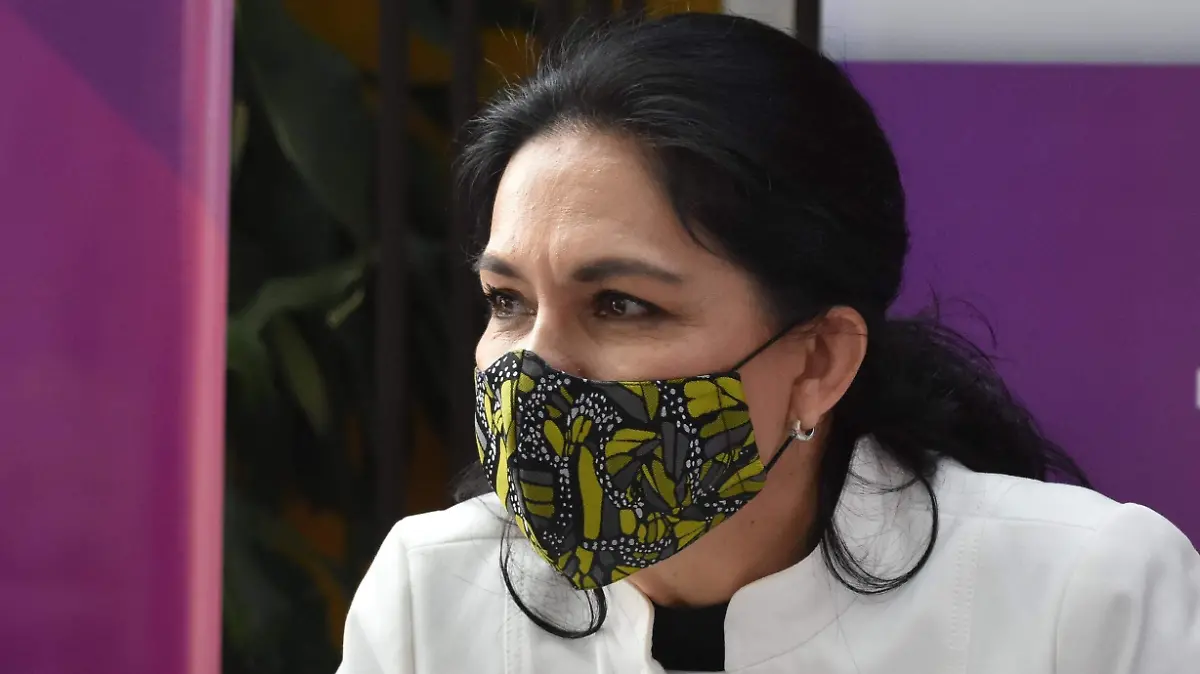 FROY-F09A Cecilia Rodriguez Salario (3)